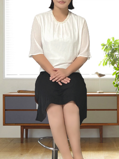 健気で清楚な巨乳奥様の隠しきれないエロス・・！『佐山　つむぎ』さん　エッチな事が大好きなんです。Мっ気が強いんです。