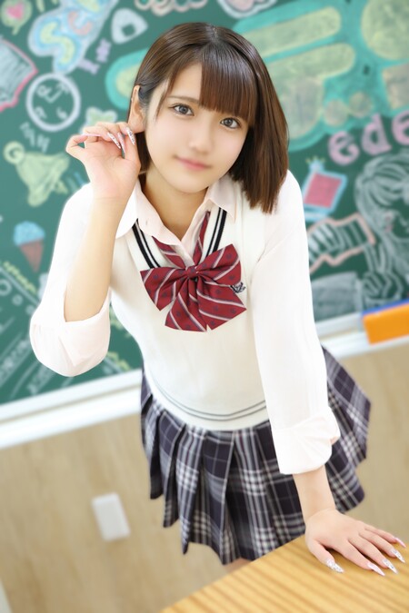 国宝級のど素人の激かわ美少女