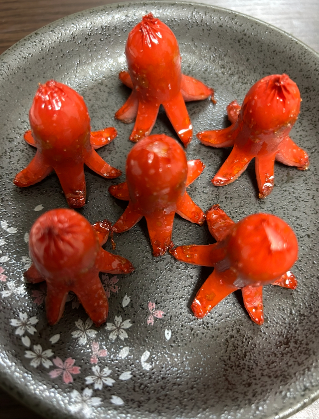 朝の会議、緊急招集🐙‼️