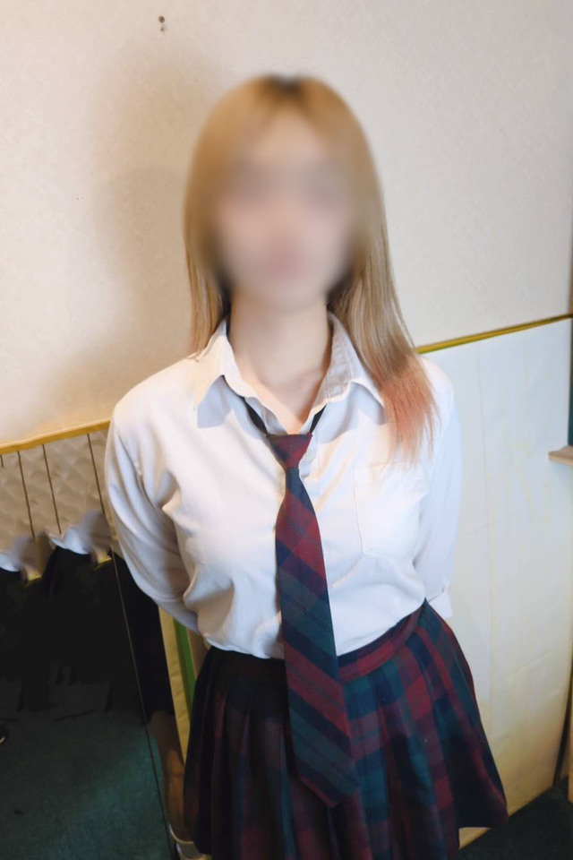 新宿歌舞伎町 オナクラ【レモンガールズ】りのん