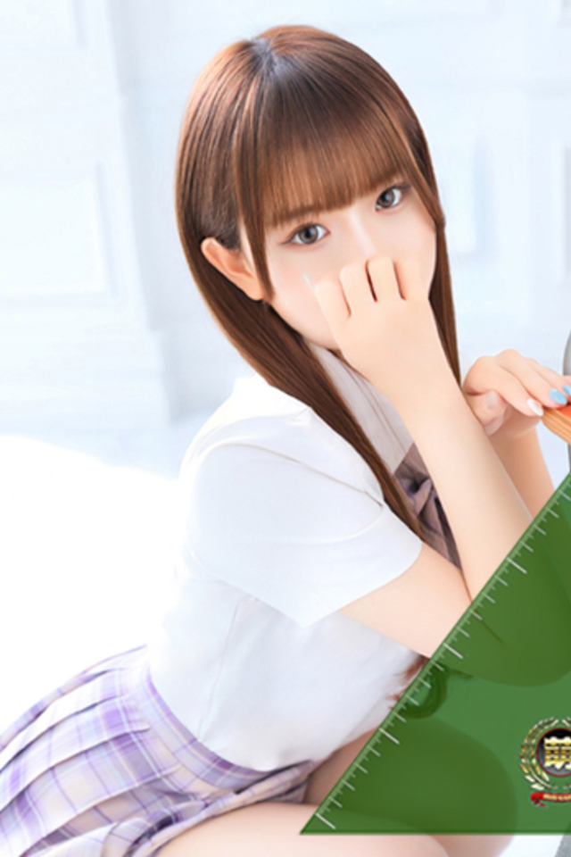 あいな☆可愛い小柄癒やし性徒♪