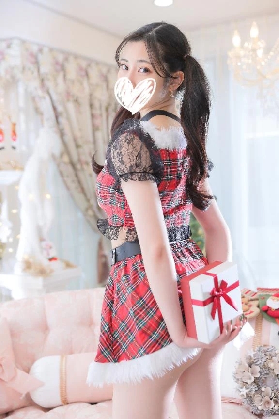 🐈‍⬛ 凛とした朝、猫は静かに爪を研ぐ ‎🤍