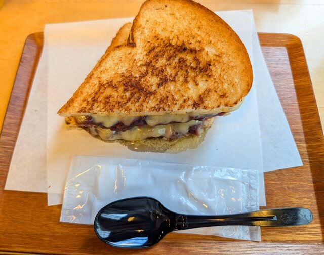 朝活からのホットサンド