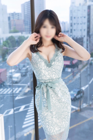 有村 つぐみ