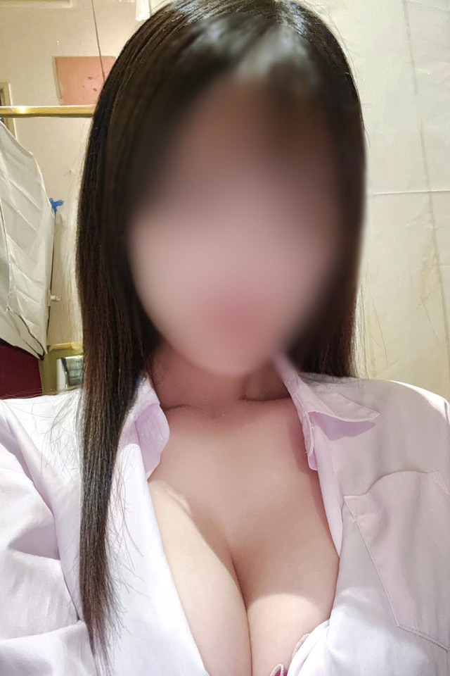 新宿歌舞伎町 オナクラ【レモンガールズ】もえ