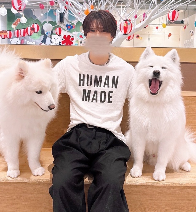 両手に犬でーす