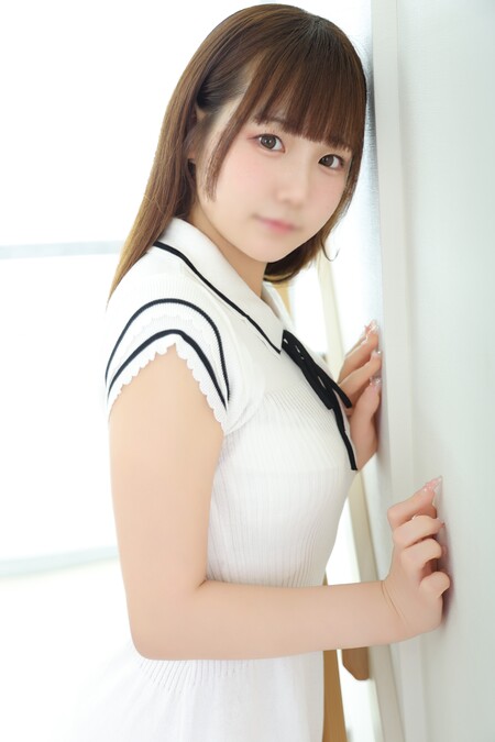 激カワ〇リの妹系ナチュラル美少女