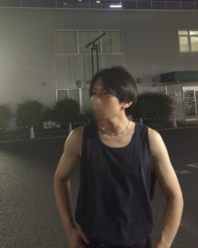 まだ点いてる窓🌙