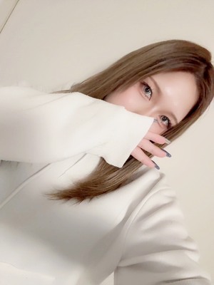 ろろ｜沼津店デリヘル・風俗【沼津店サンキュー】