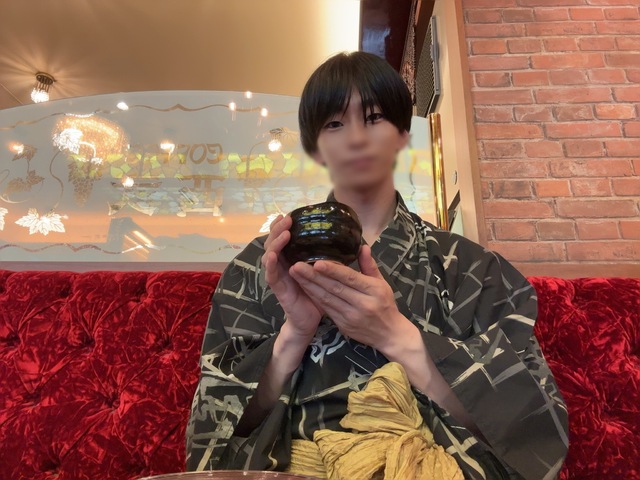 手で聞いて、手で話す