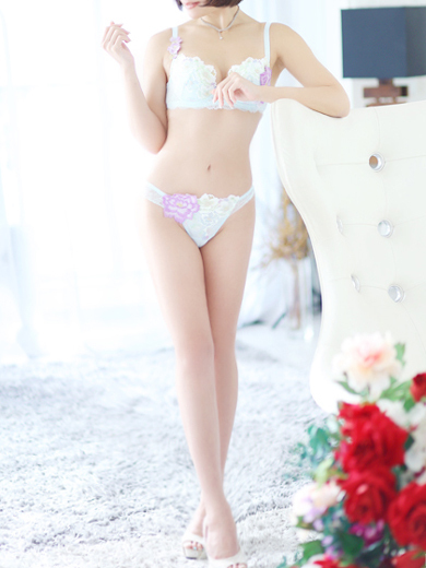 鏡　菜那葉