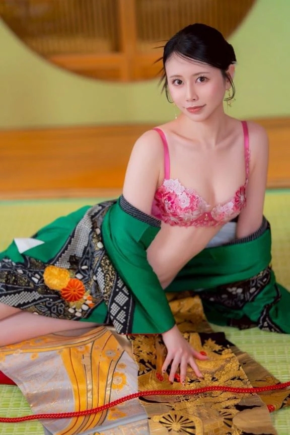 ‎🤍明日11/18空