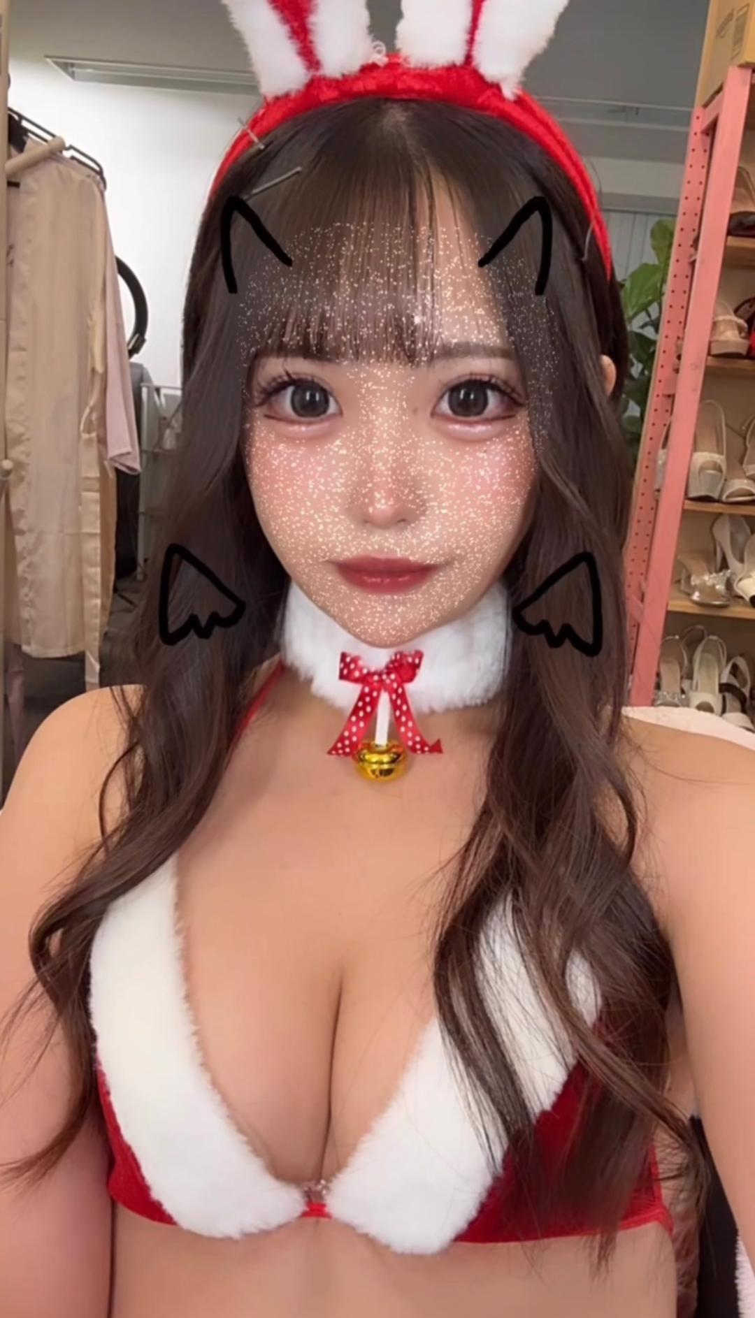 バニーガールかと思ったらサンタコスだった件について