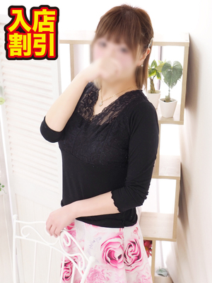 安達　かえで