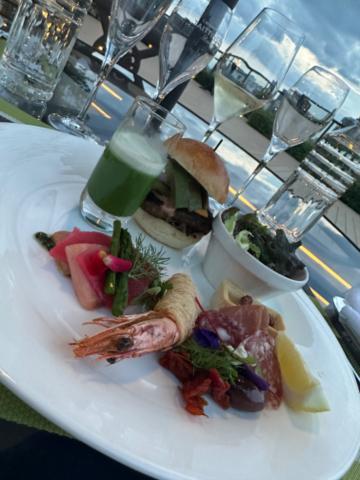 シャンパンガーデン