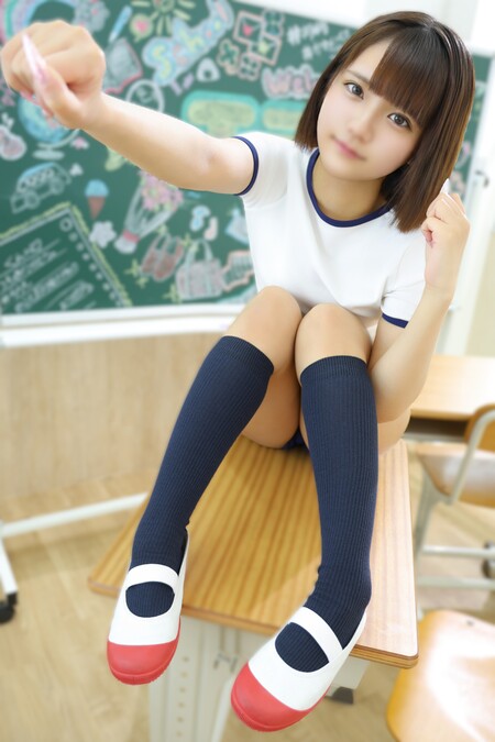 国宝級のど素人の激かわ美少女