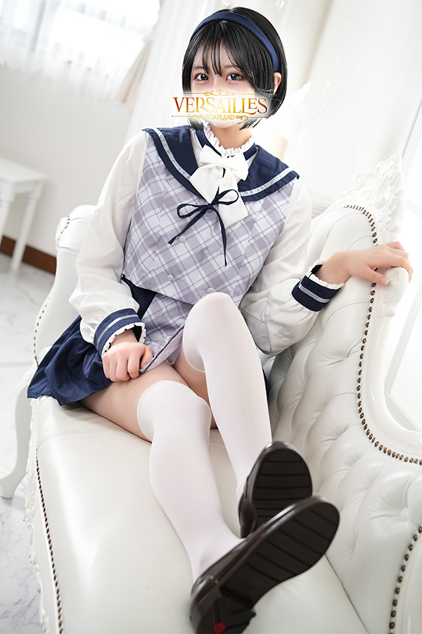 制服×黒髪ショート♡ 青春のドキドキ体験♪ 禁断の時間を！！『エマ』さんグラビア公開