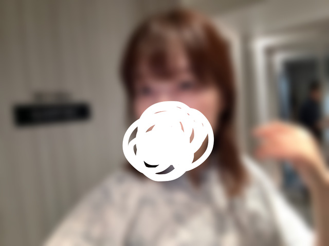暗め