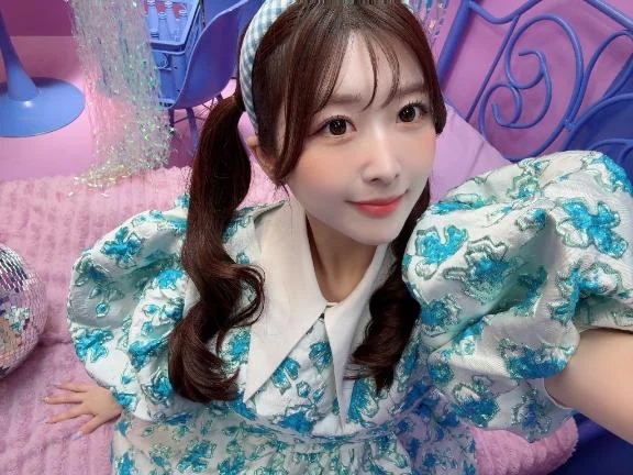 💚👗💜